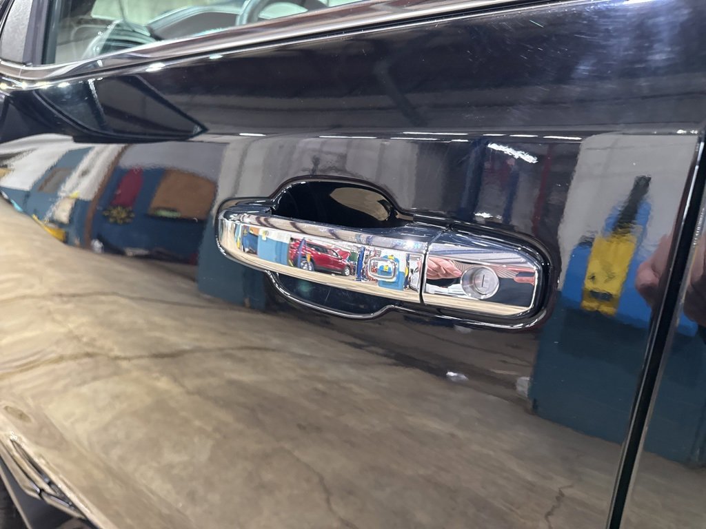 Used 2019 Chevrolet Silverado 1500 LTZ w/ LTZ Plus Package image 13