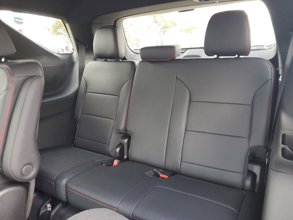 New 2026 Chevrolet Traverse RS w/ LPO, Floor Liner Package image 11