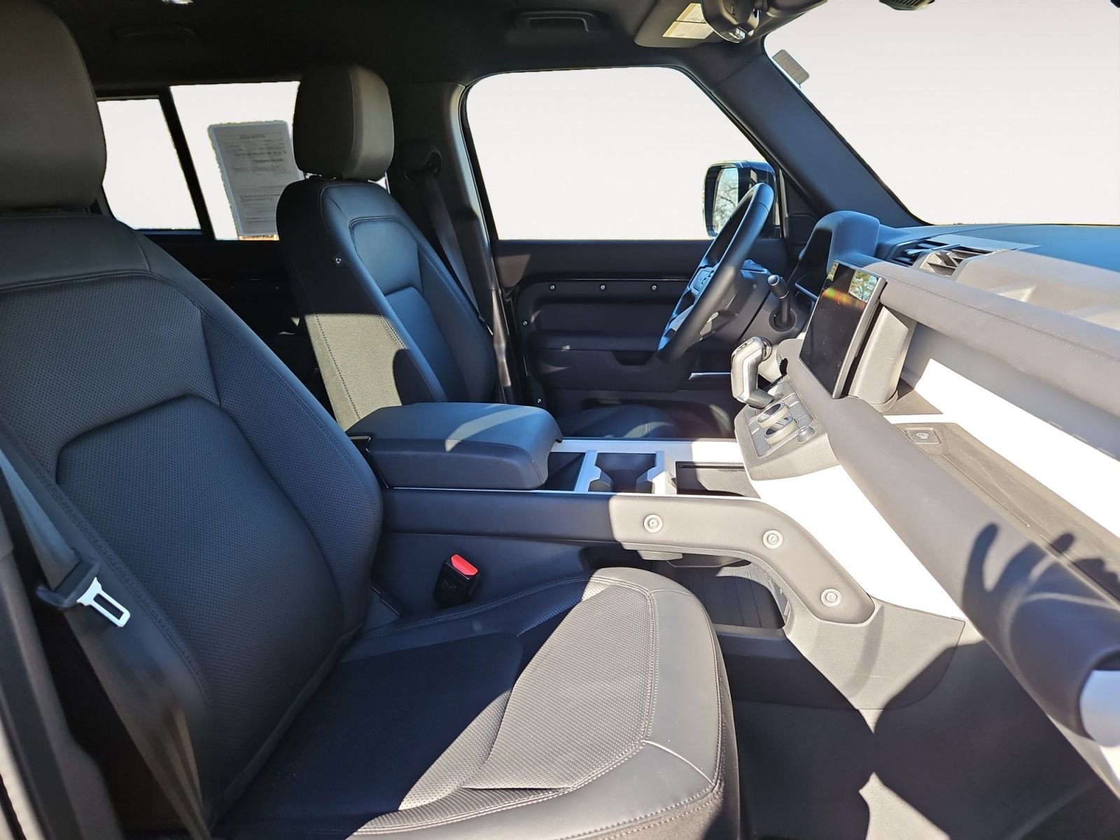 Used 2025 Land Rover Defender 110 S AWD/4WD image 15