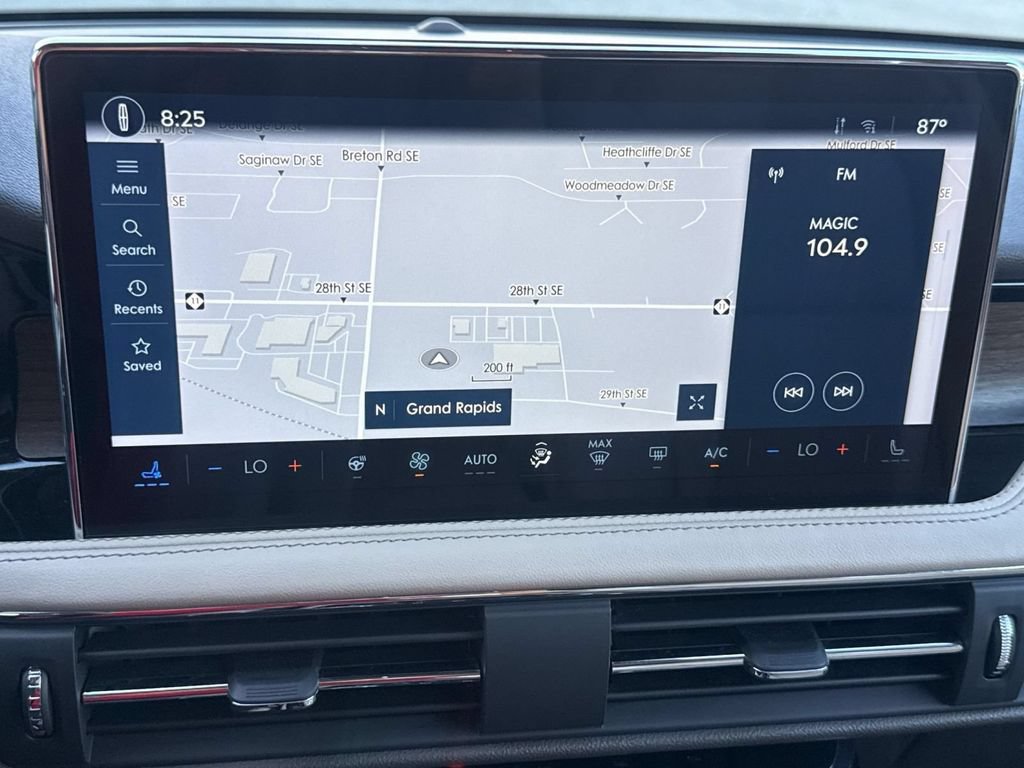 Certified 2023 Lincoln Corsair Reserve w/ Equipment Group 201A AWD/4WD image 24