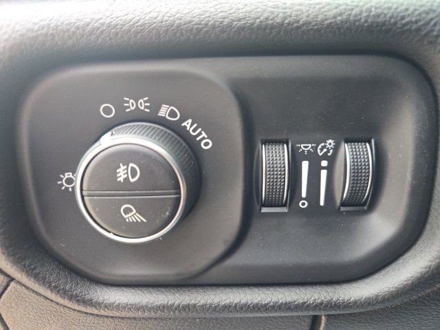 Used 2019 RAM 1500 Laramie w/ Sport Appearance Package image 32