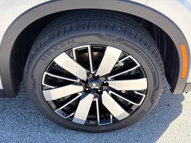 New 2026 Mitsubishi Outlander SE FWD image 10