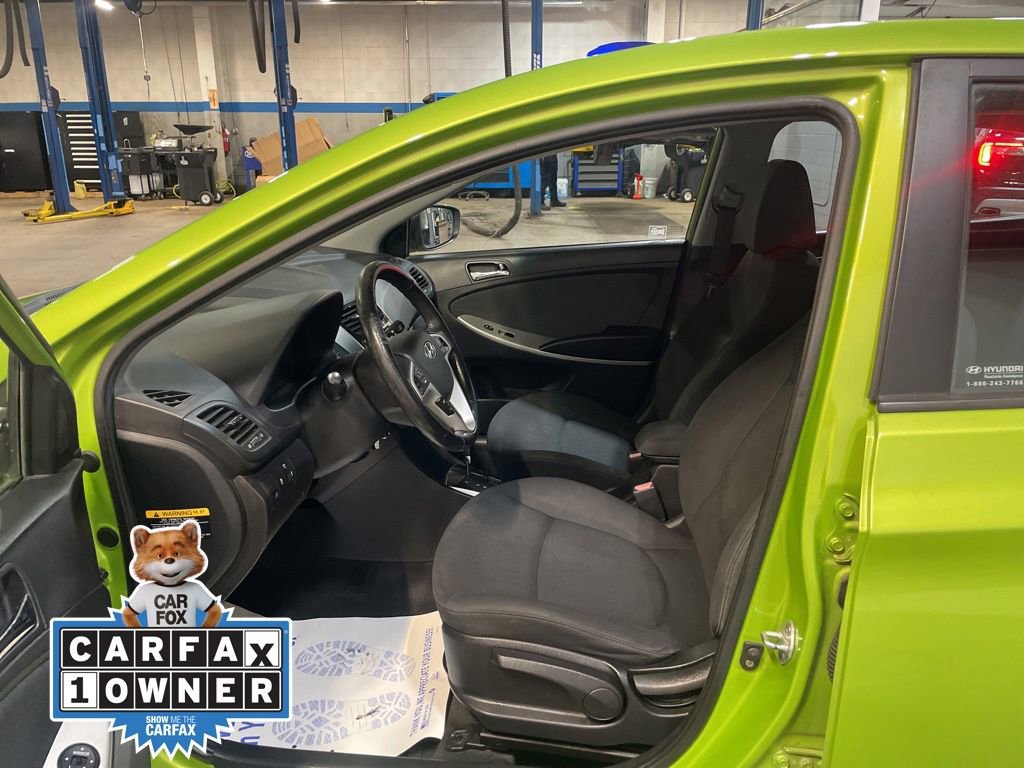 Used 2012 Hyundai Accent SE image 13