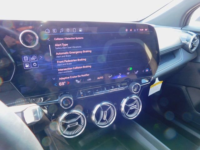 New 2025 Chevrolet Blazer EV LT image 25