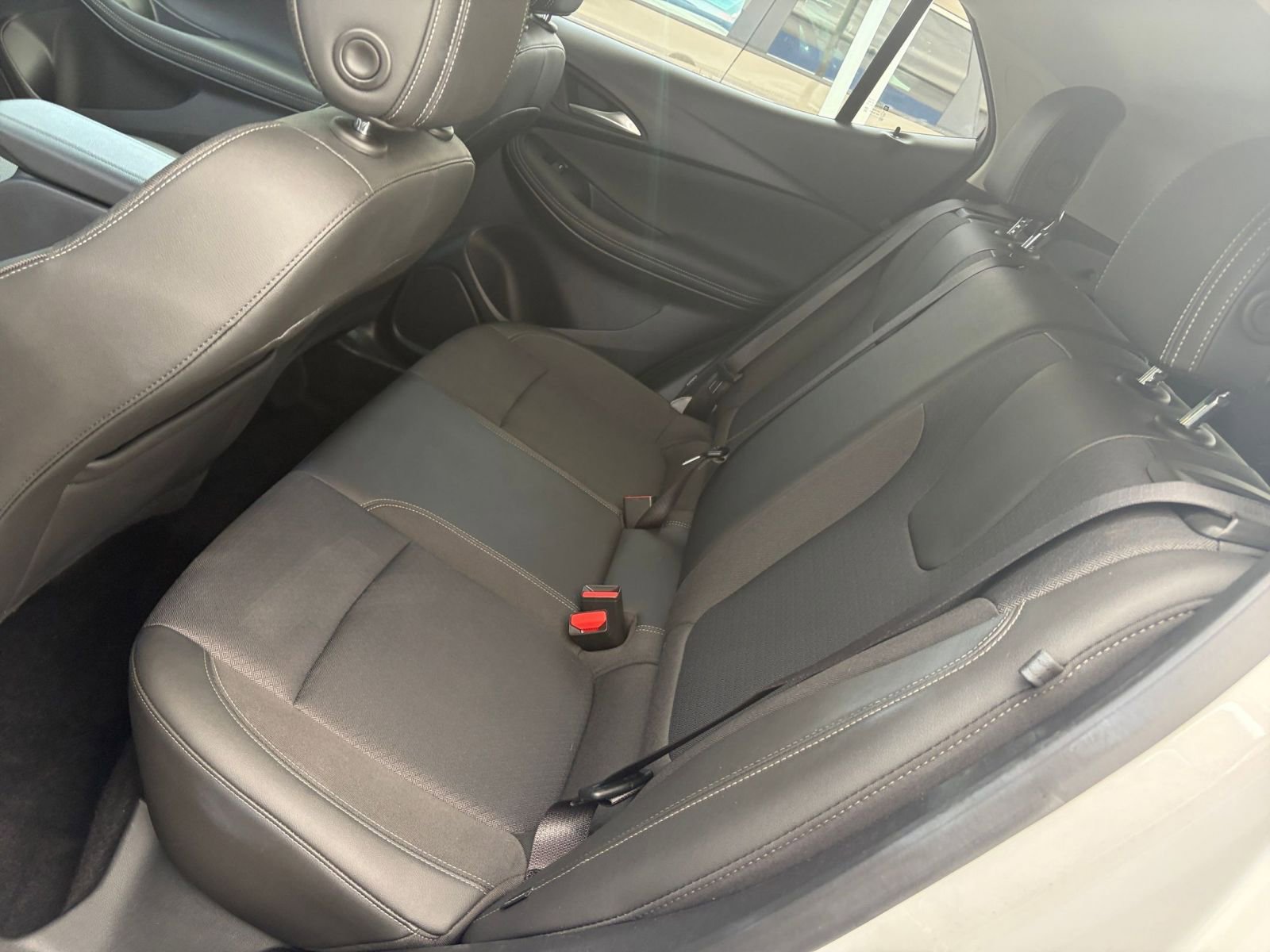 Used 2025 Buick Encore GX Preferred FWD image 38