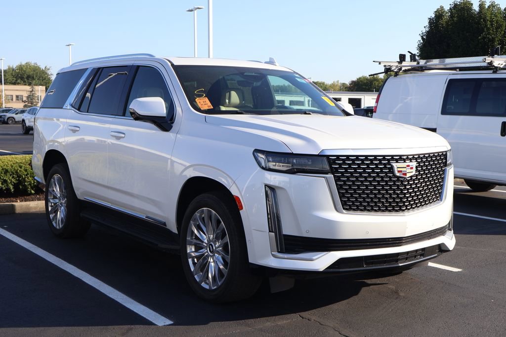 Used 2023 Cadillac Escalade Premium Luxury w/ Performance Package image 3