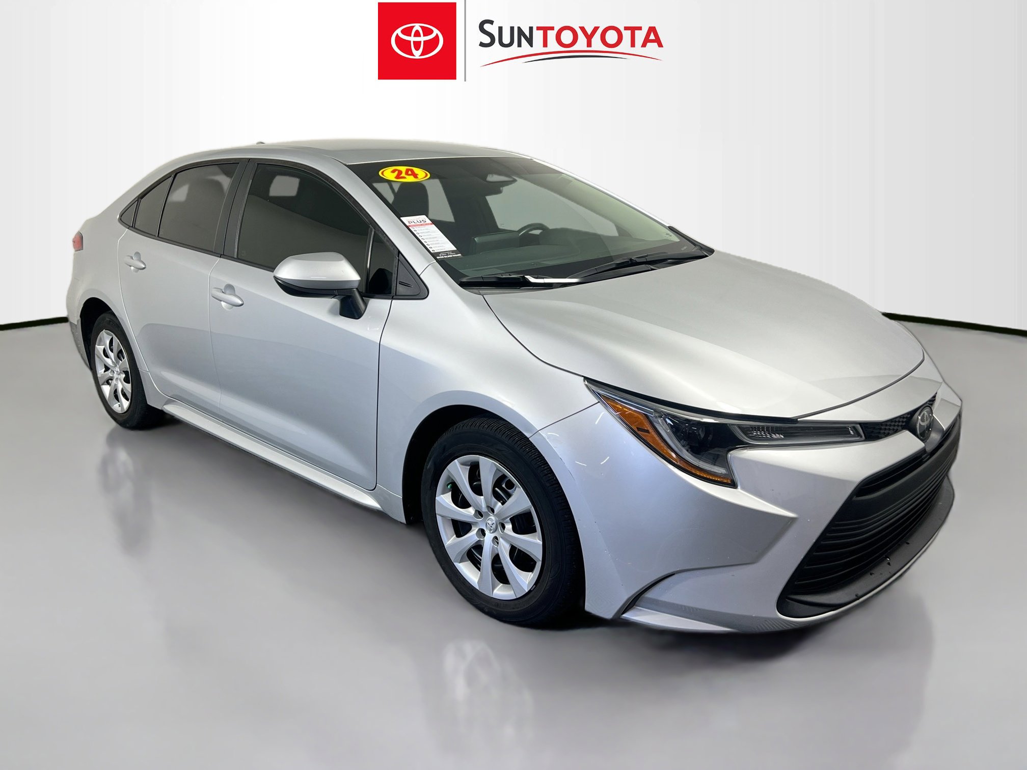 Used 2024 Toyota Corolla LE FWD image 1