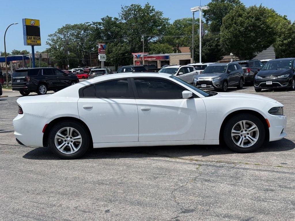 Used 2020 Dodge Charger SXT w/ Leather Interior Group RWD image 2
