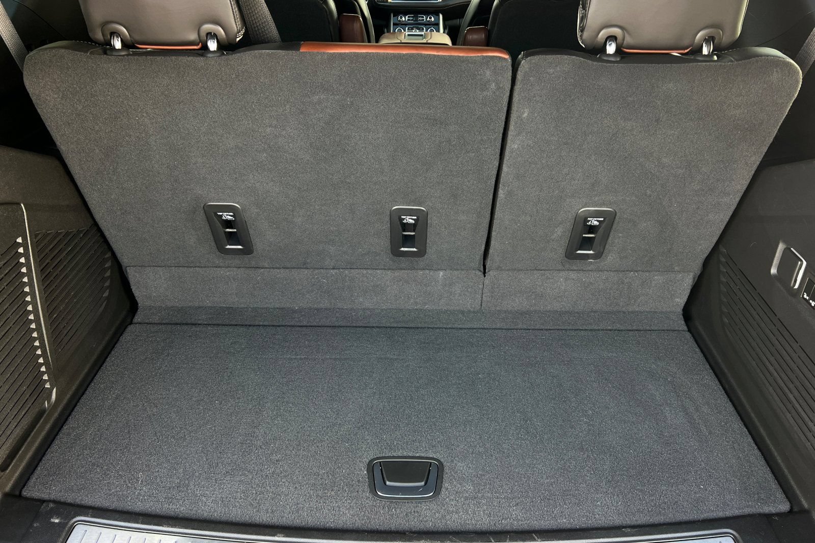 Used 2023 GMC Yukon Denali Ultimate AWD/4WD image 19