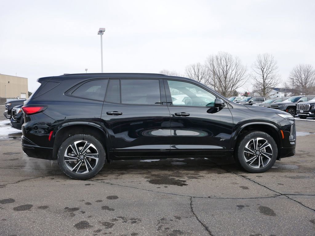 Used 2025 Buick Enclave Sport Touring image 8