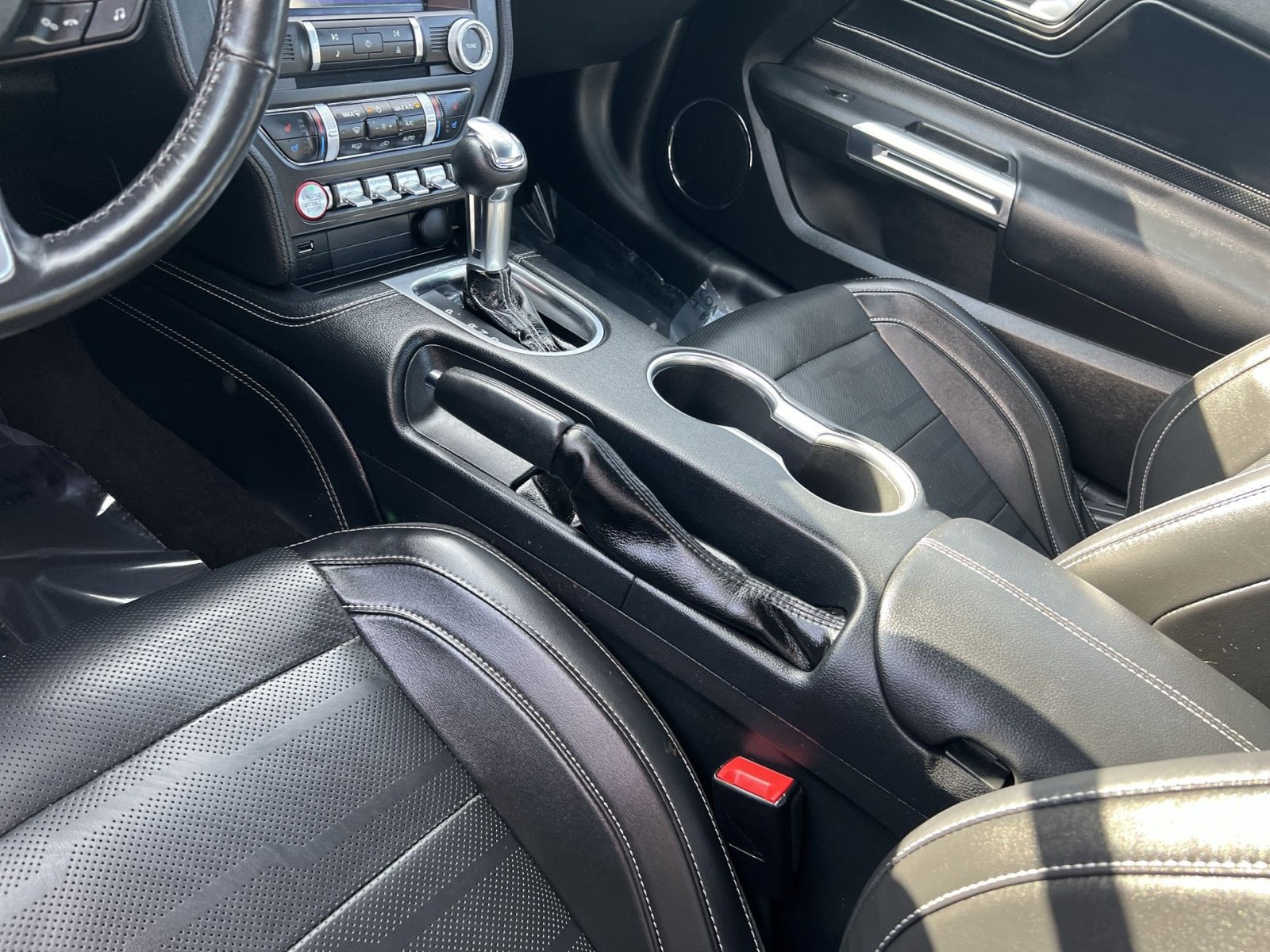 Used 2022 Ford Mustang GT Premium w/ Equipment Group 401A RWD image 23