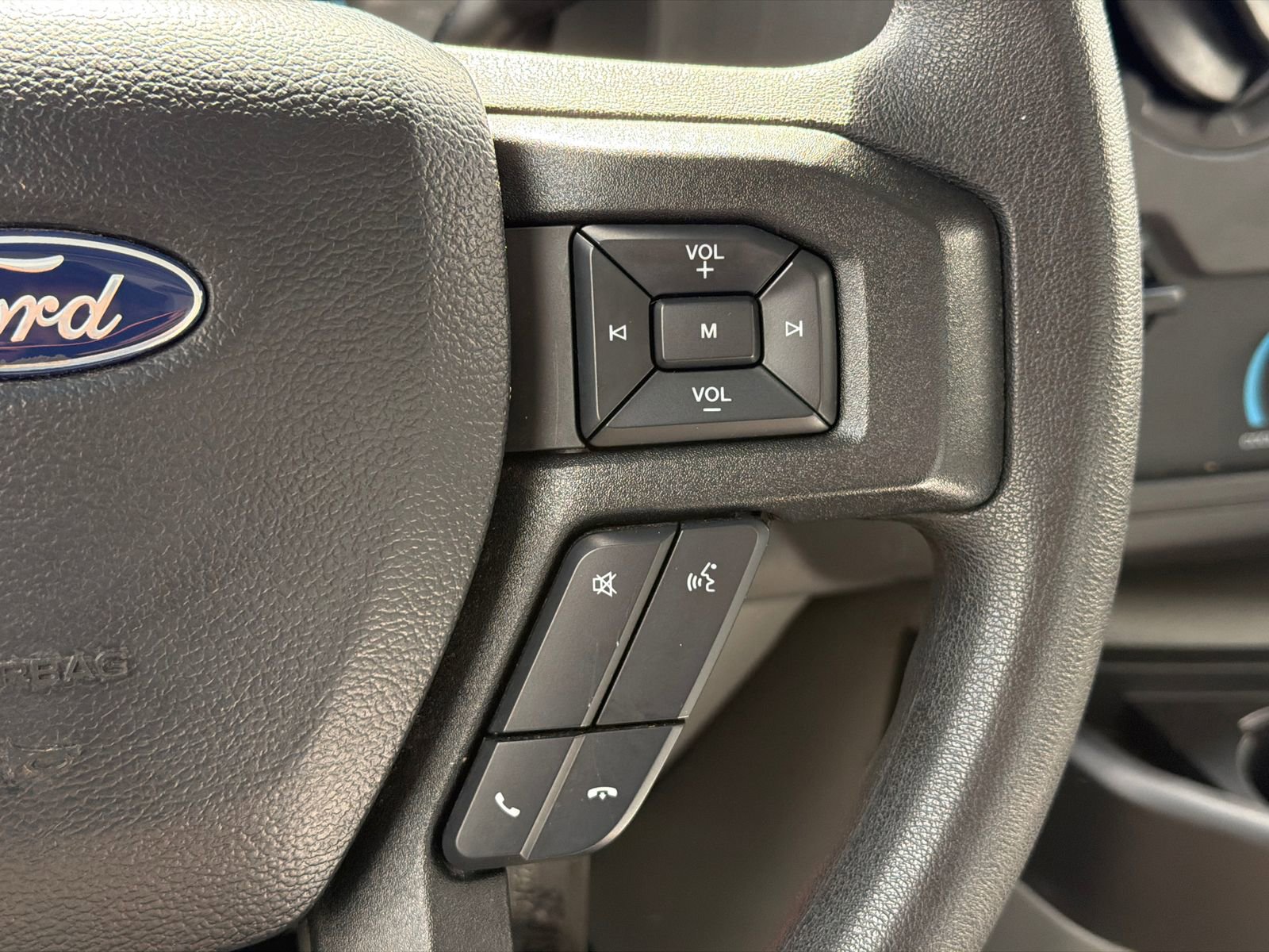 Used 2024 Ford E-350 and Econoline 350 Super Duty w/ Power Windows & Locks Group image 18