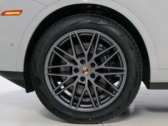 New 2026 Porsche Cayenne AWD/4WD image 34