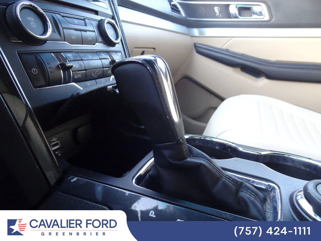 Used 2016 Ford Explorer XLT w/ Equipment Group 202A AWD/4WD image 9
