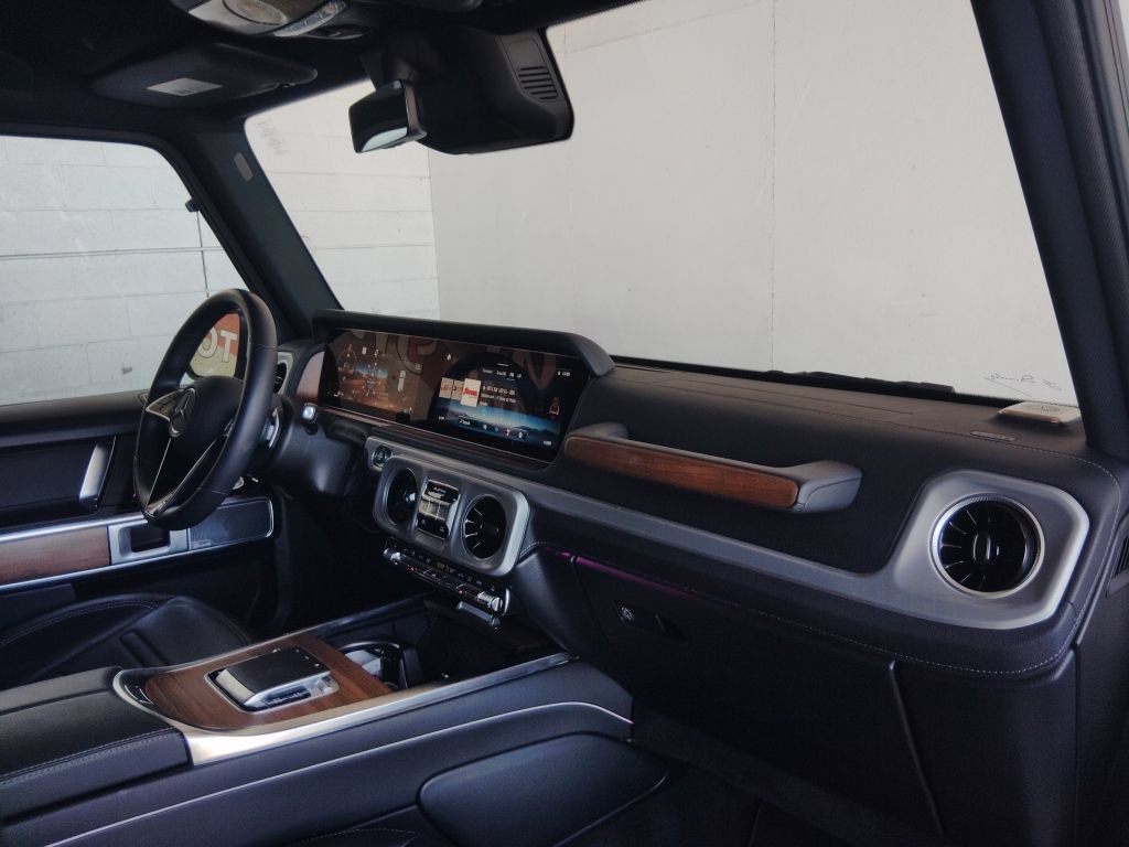 Used 2025 Mercedes-Benz G 550 image 13
