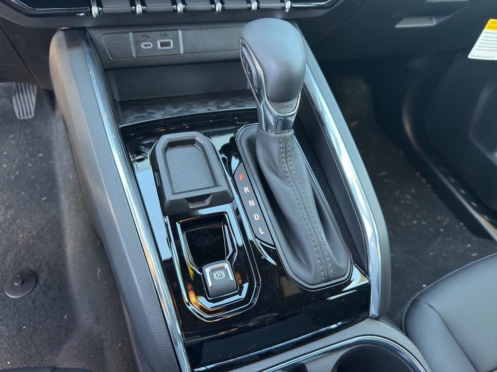 New 2026 GMC Canyon Elevation w/ Convenience Package image 16