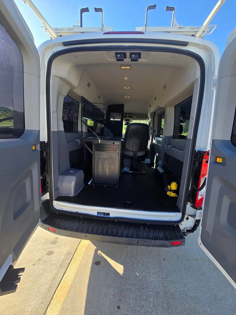 Used 2017 Ford Transit 150 XLT RWD image 15
