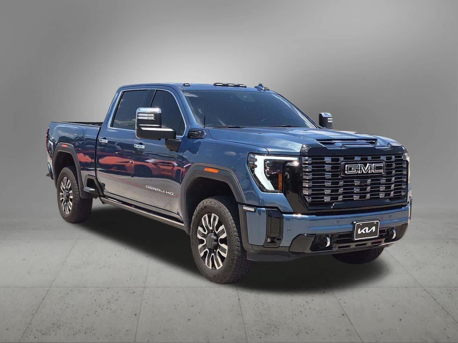 Used 2025 GMC Sierra 2500 Denali Ultimate AWD/4WD image 8