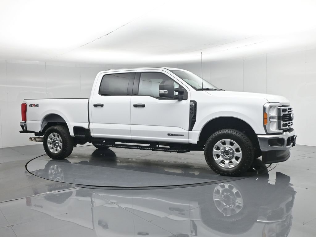Used 2023 Ford F250 XLT w/ F-250 >10K GVWR Package image 7