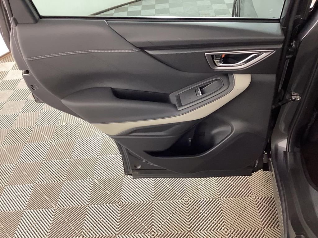 Used 2022 Subaru Forester Limited image 13