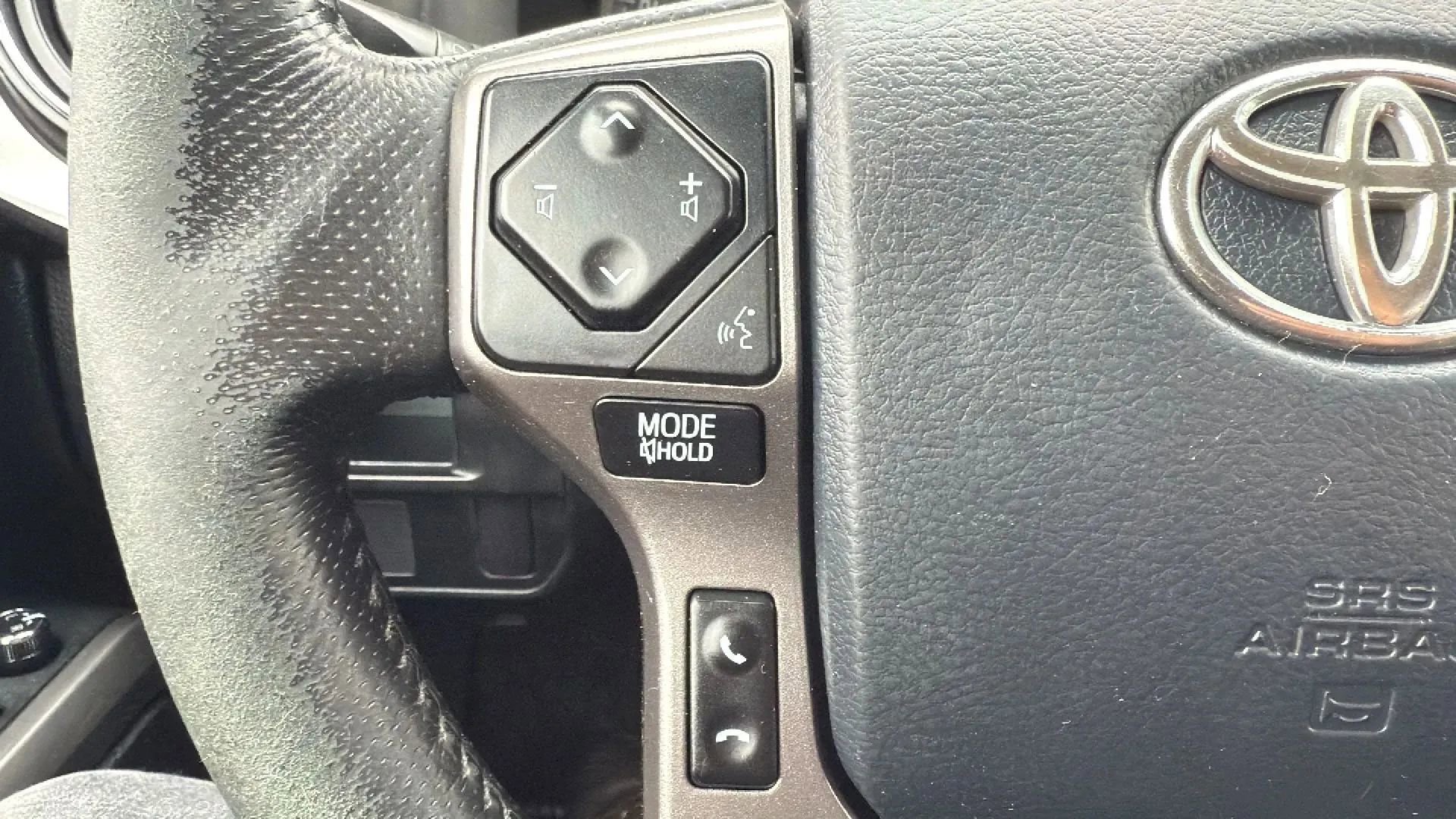 Used 2017 Toyota Tacoma SR5 image 13