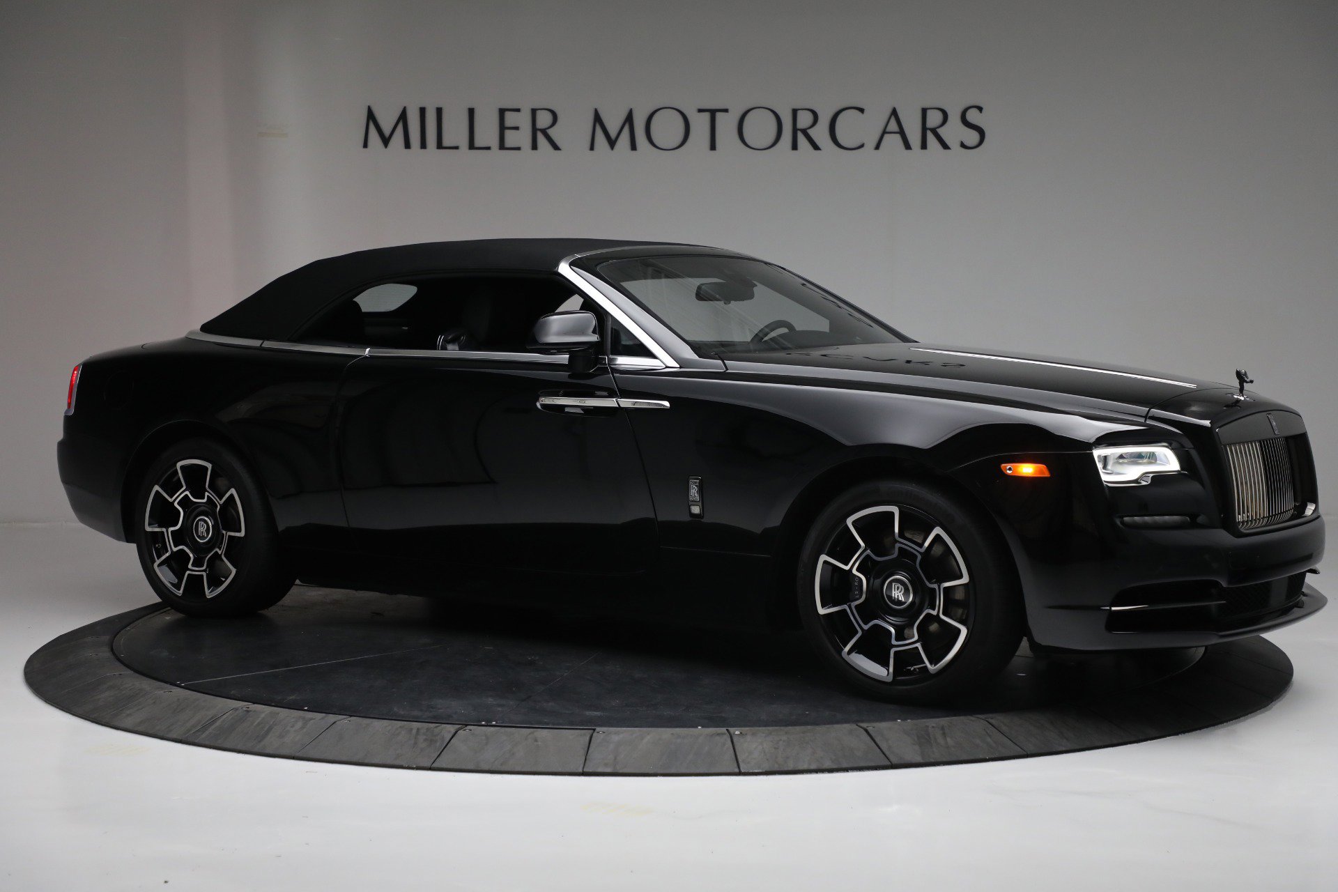 Certified 2018 Rolls-Royce Dawn image 40