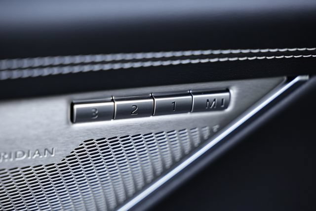 New 2024 Jaguar XF R-Dynamic SE AWD/4WD image 22