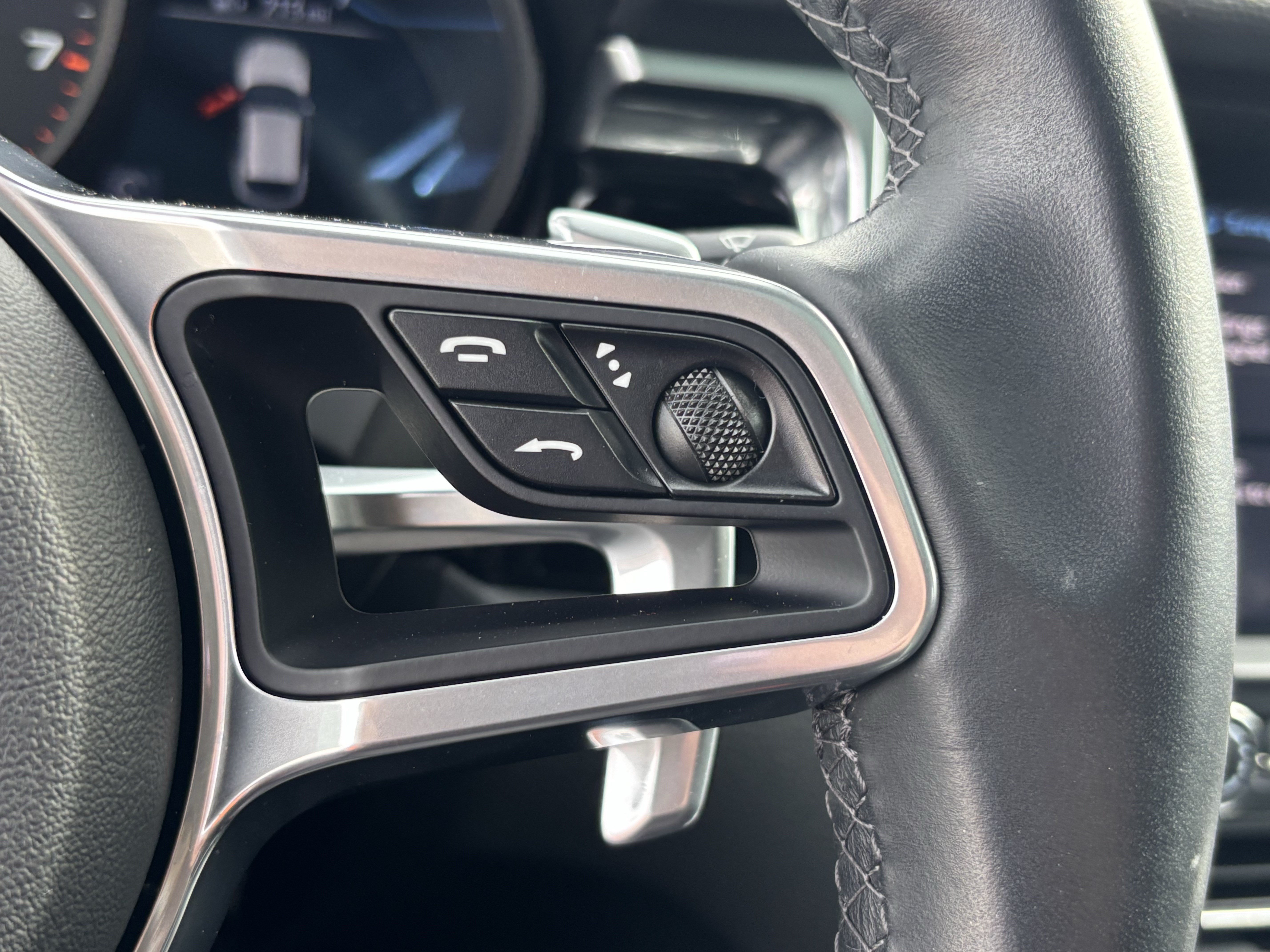 Used 2020 Porsche Macan AWD/4WD image 20