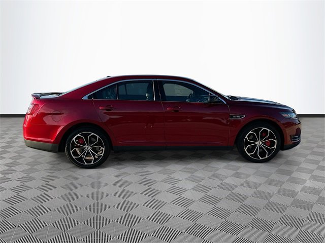 Used 2019 Ford Taurus SHO image 8