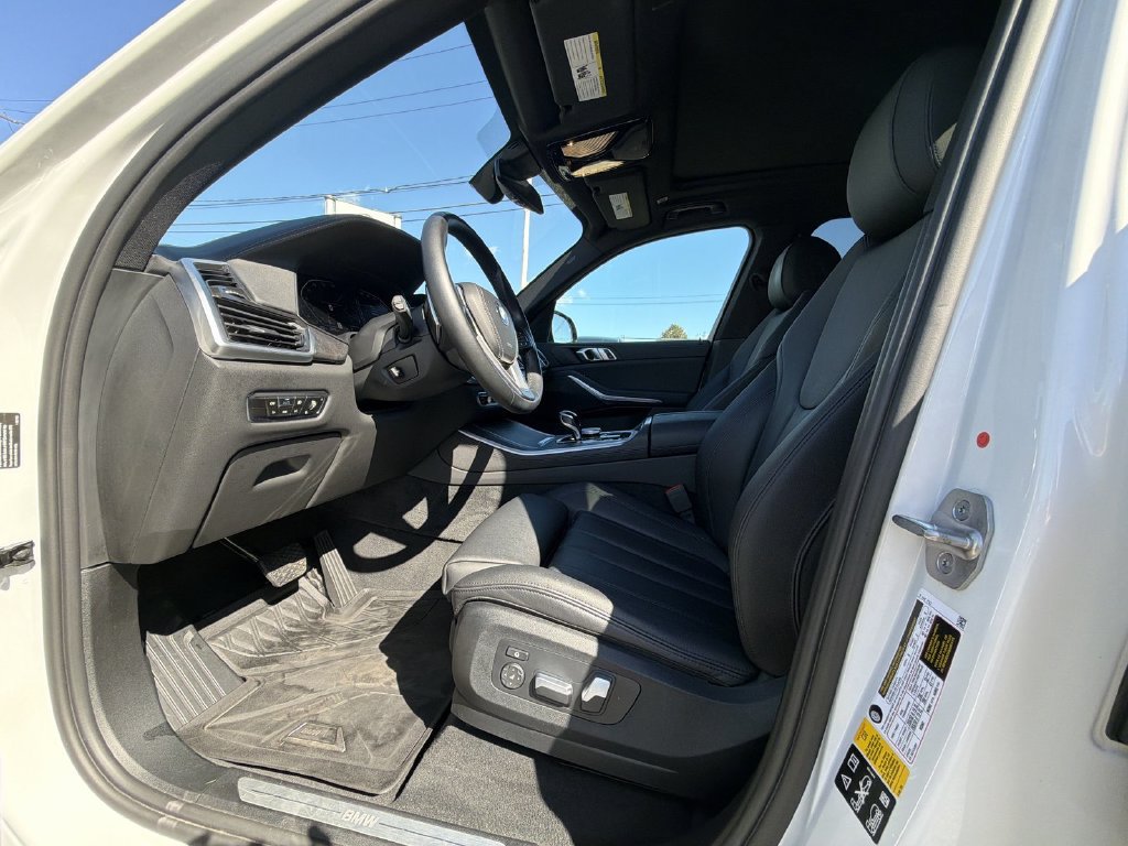 Used 2022 BMW X5 xDrive40i AWD/4WD image 10
