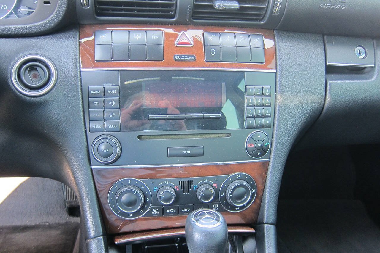 Used 2006 Mercedes-Benz C 350 4MATIC Sedan image 10