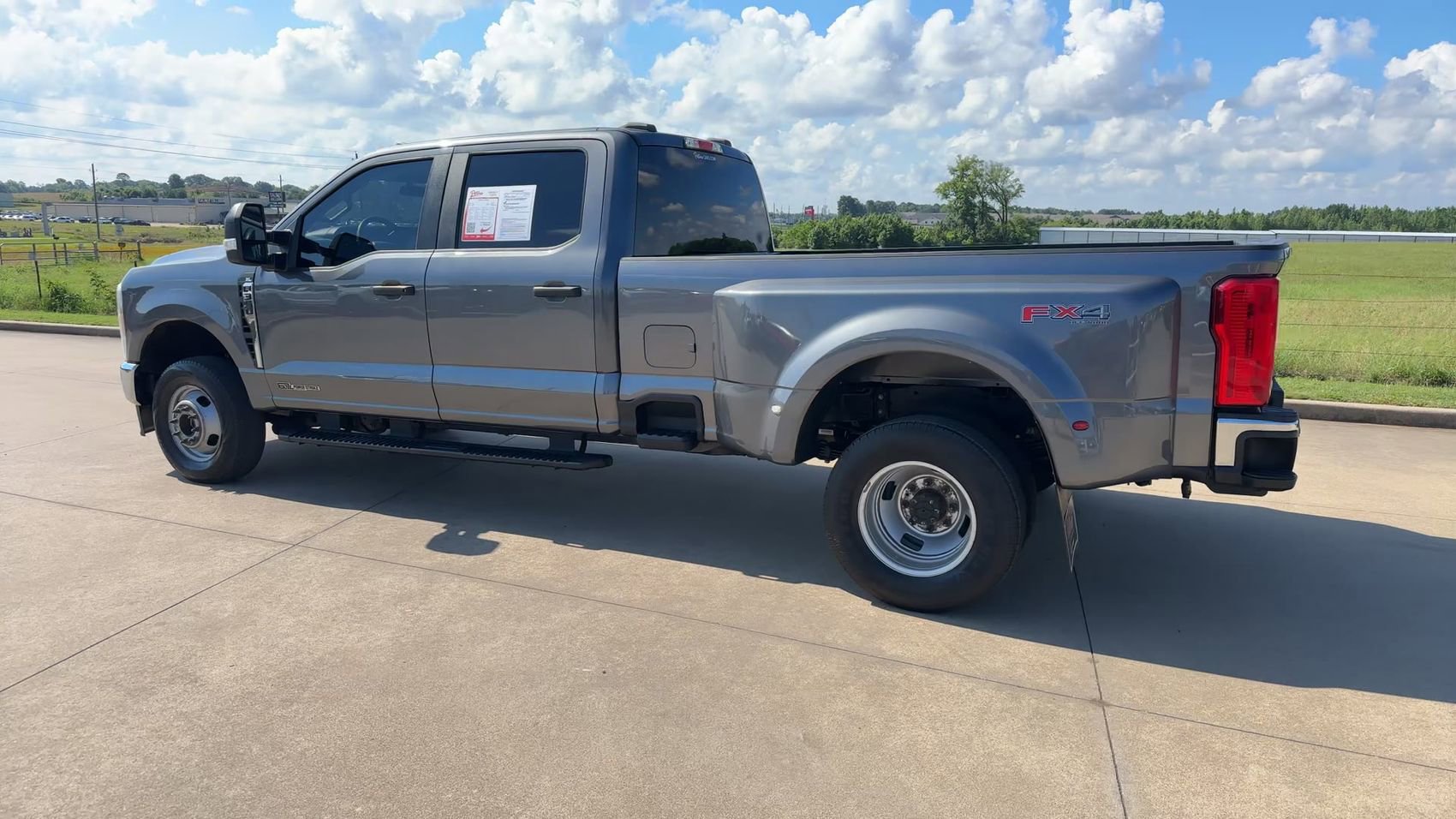 Used 2023 Ford F350 XL AWD/4WD image 7