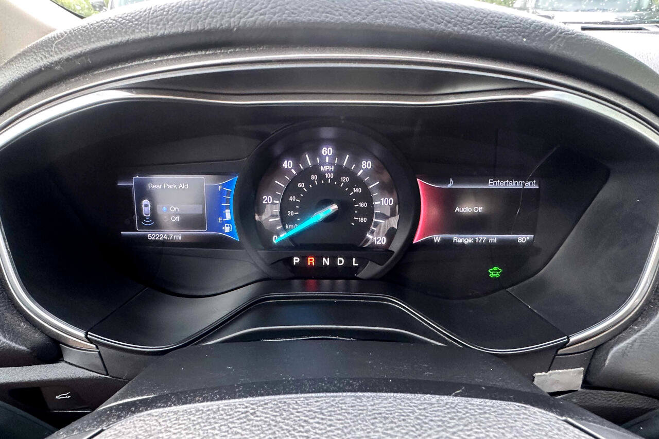 Used 2019 Ford Fusion SE image 19