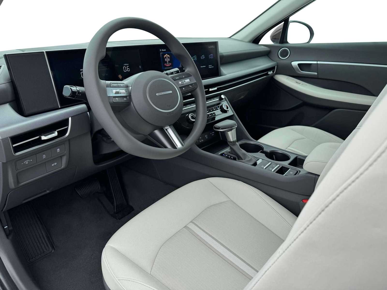 Certified 2025 Hyundai Sonata SE FWD image 14