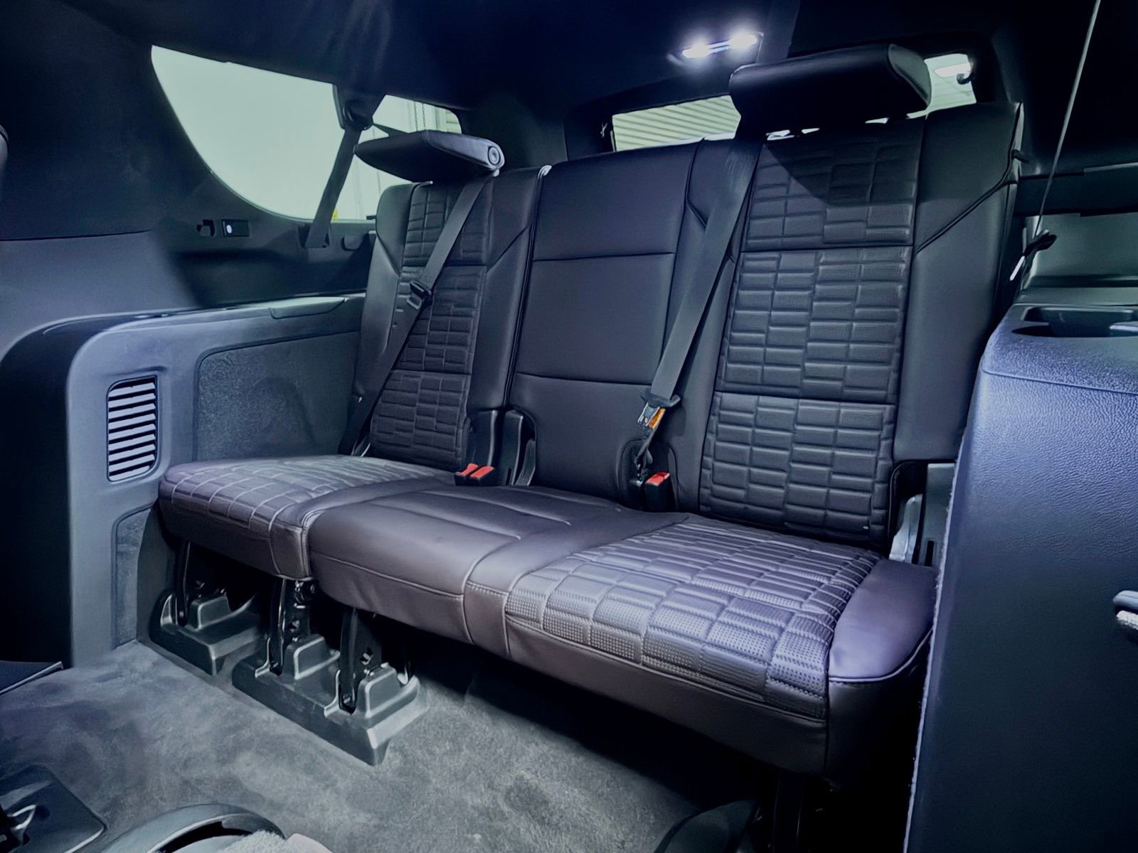 Used 2023 Cadillac Escalade ESV V image 41