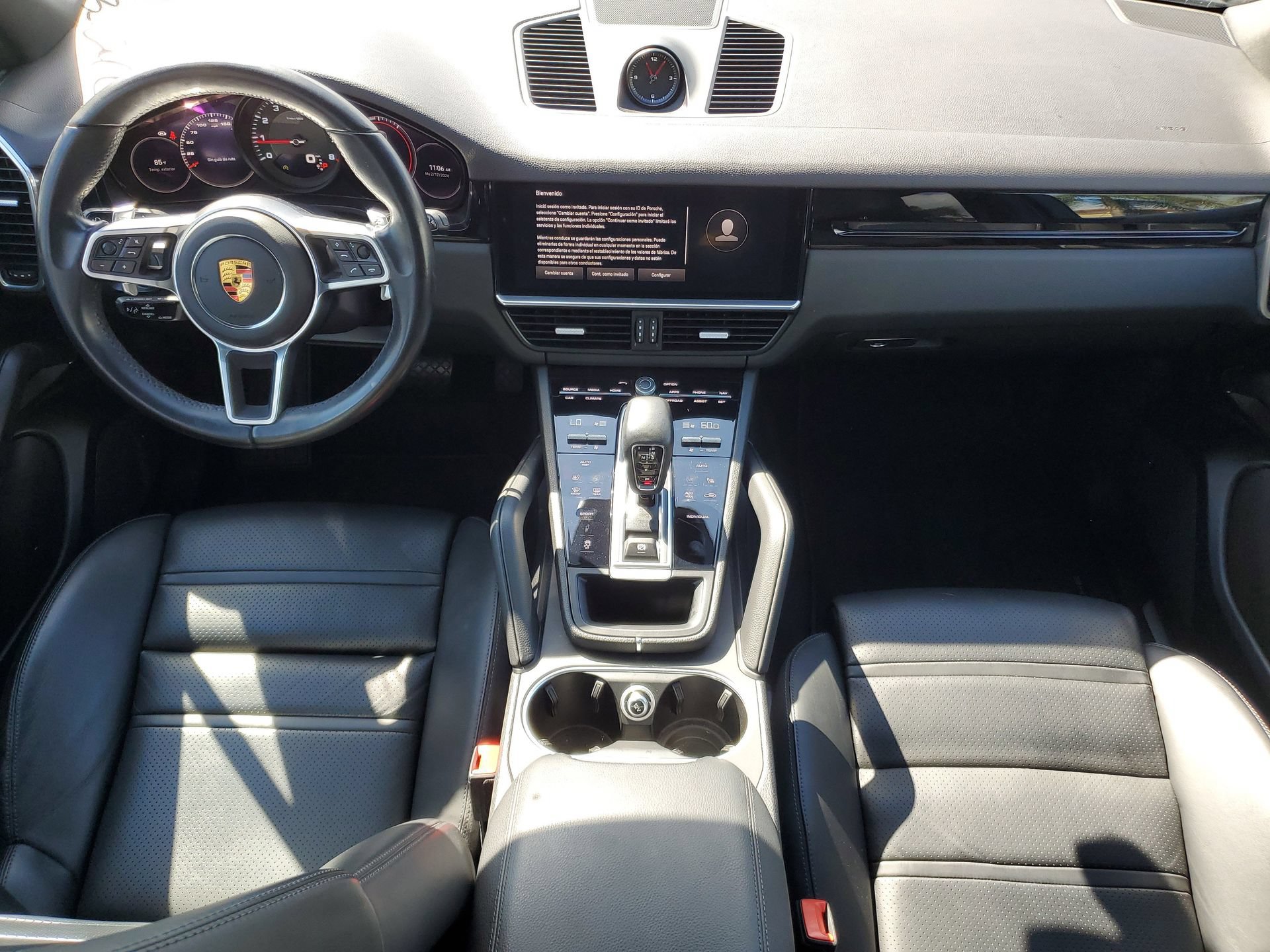 Used 2022 Porsche Cayenne AWD/4WD image 14