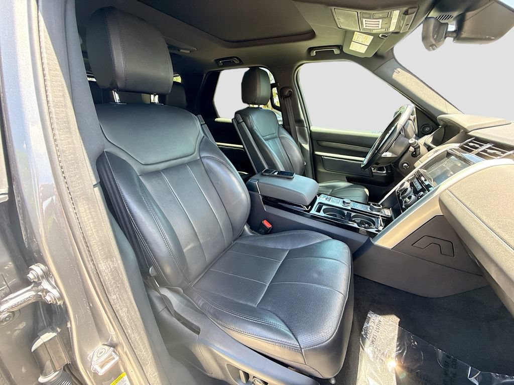 Used 2019 Land Rover Discovery HSE AWD/4WD image 32