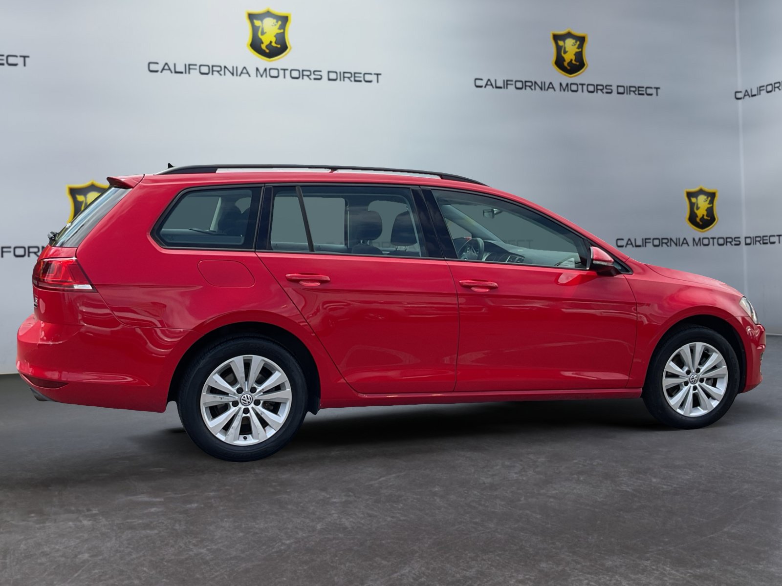 Used 2017 Volkswagen Golf S AWD/4WD image 4