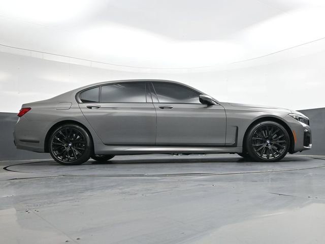 Used 2022 BMW 750i xDrive w/ Executive Package image 34