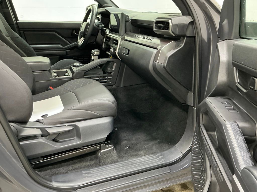 Used 2025 Toyota Tacoma SR5 w/ SR5 Upgrade Package image 28