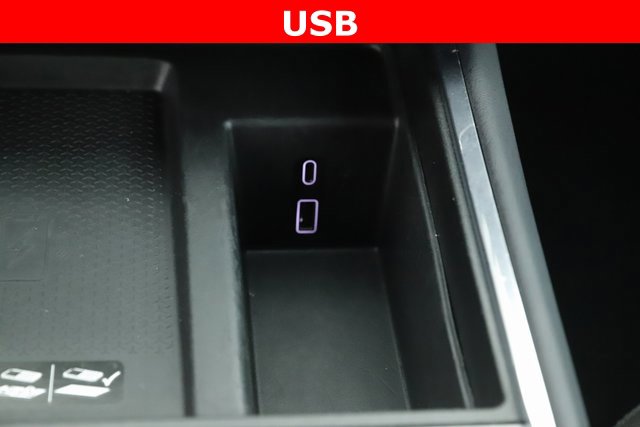 Used 2025 GMC Acadia Elevation image 25