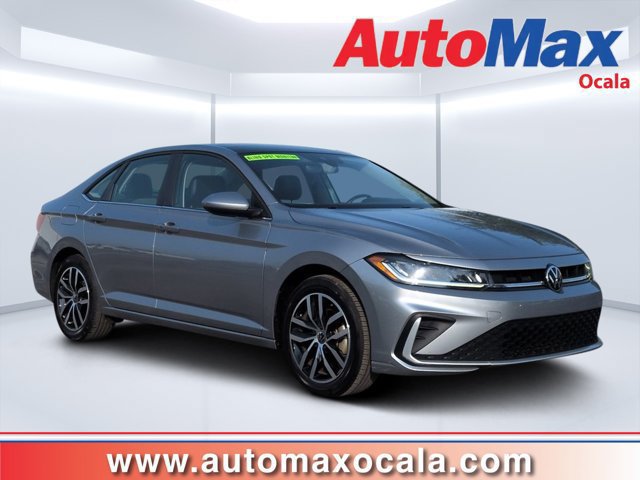 Used 2025 Volkswagen Jetta SE