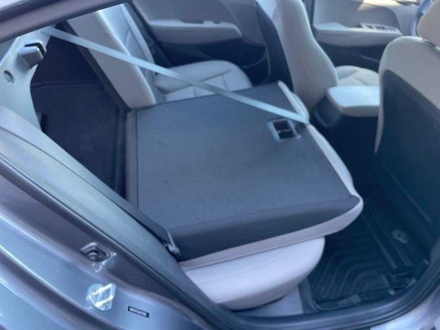 Used 2018 Hyundai Elantra SE w/ Cargo Package FWD image 50