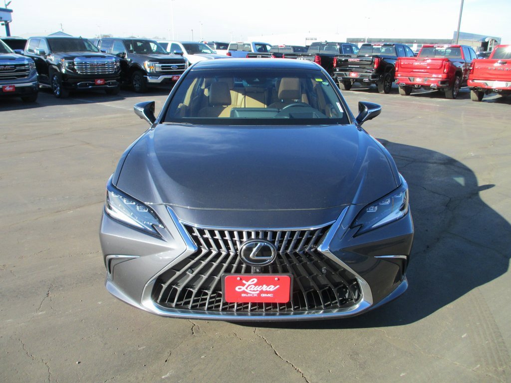Used 2023 Lexus ES 350 Ultra Luxury image 10