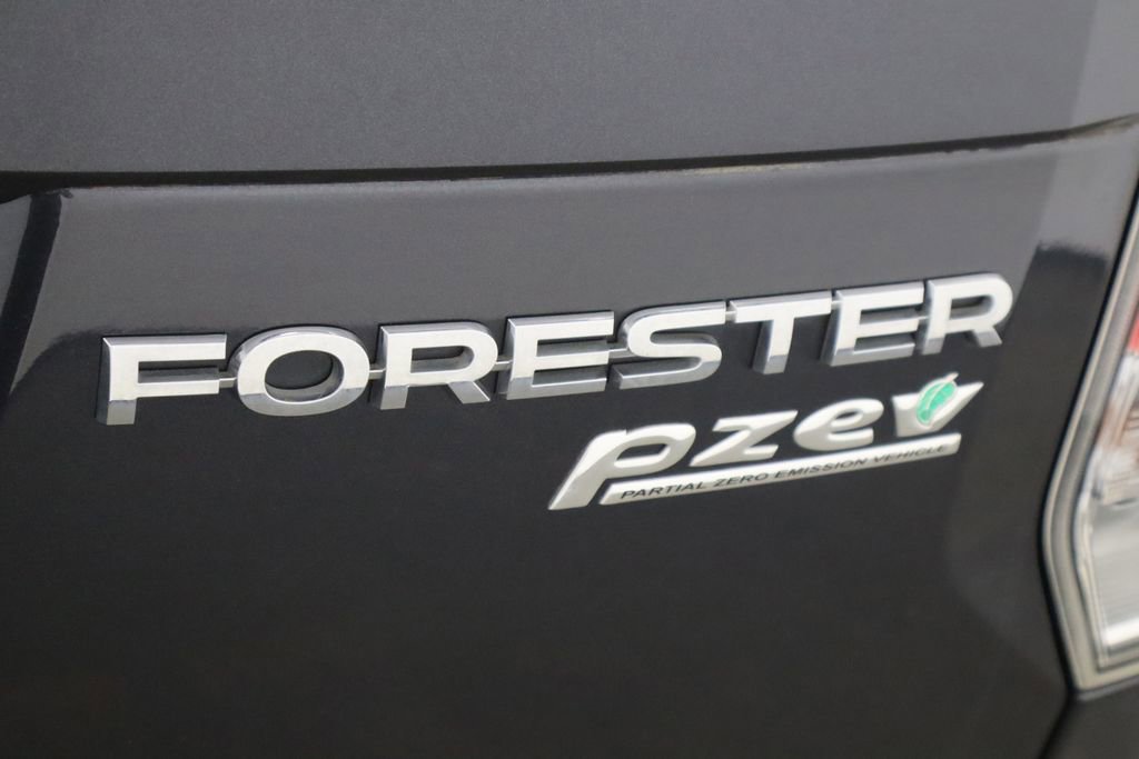 Used 2017 Subaru Forester 2.5i Touring AWD/4WD image 46