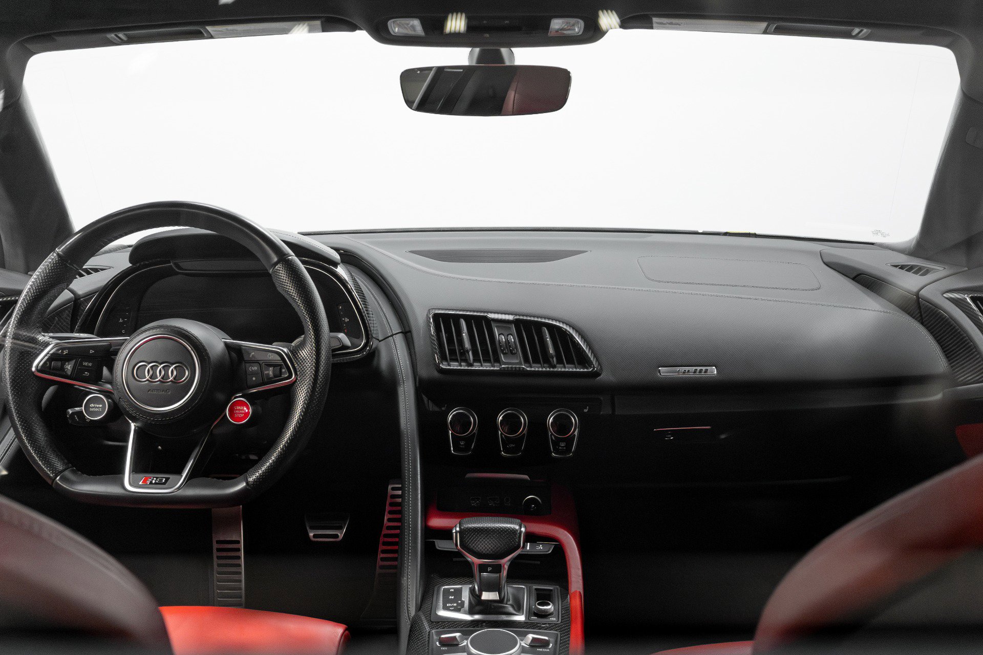 Used 2018 Audi R8 V10 w/ Premium Package image 10