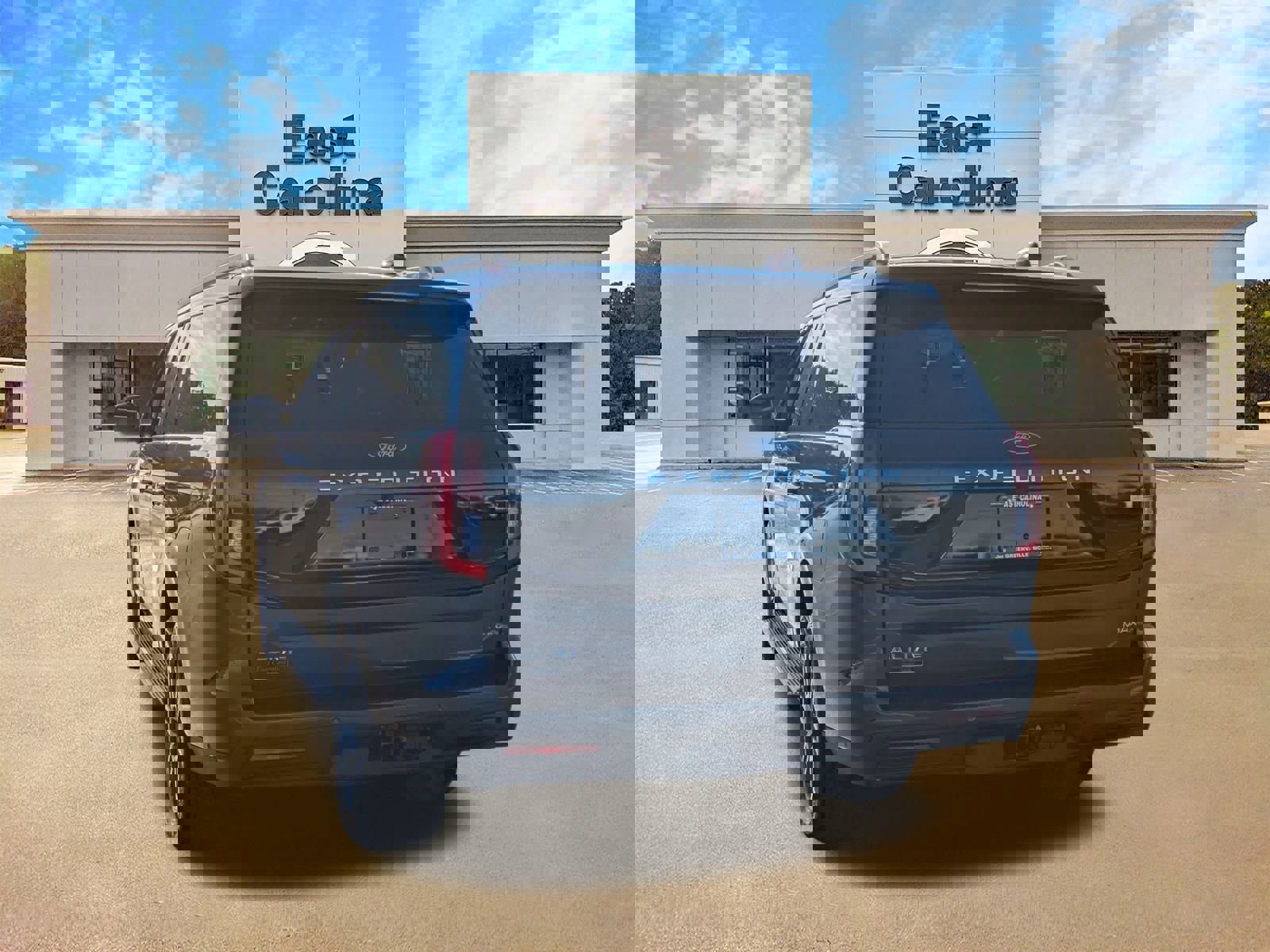 Used 2025 Ford Expedition Max Active image 5