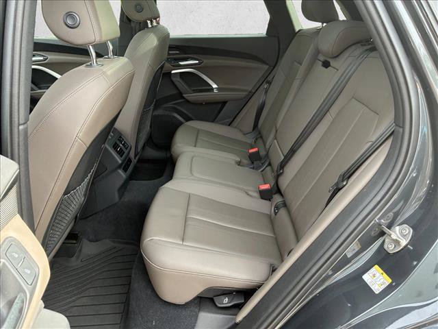 Used 2025 Audi Q5 Premium w/ Premium Plus AWD/4WD image 13