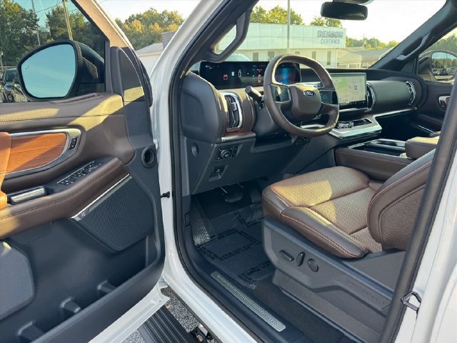 Used 2026 Ford Expedition King Ranch AWD/4WD image 18