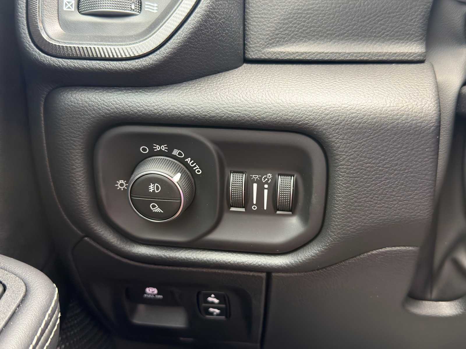 New 2026 RAM 1500 RHO AWD/4WD image 15